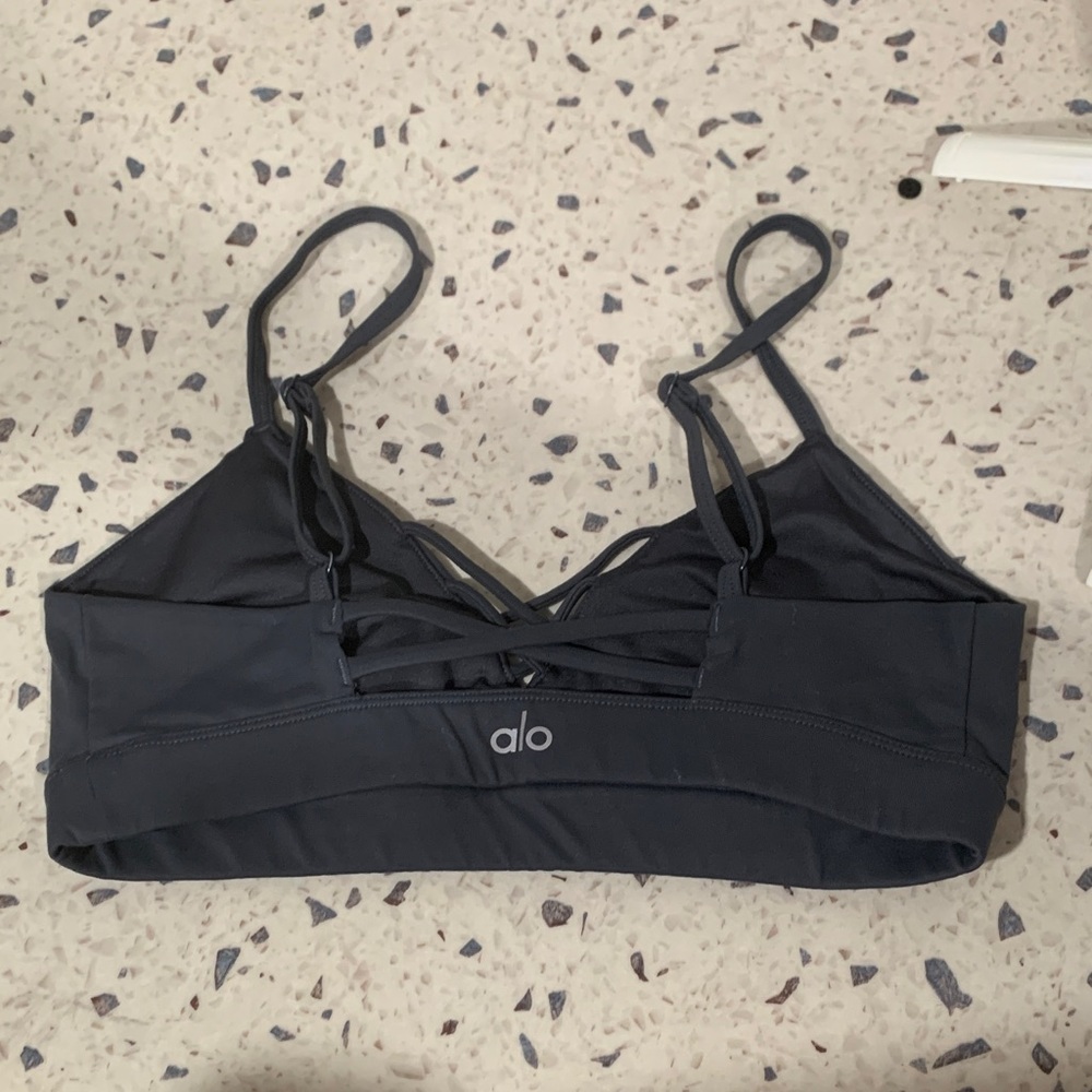 ALO Yoga sport bra - Picture 3 of 3